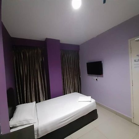Hotel Zamburger Кота Дамансара Экстерьер фото
