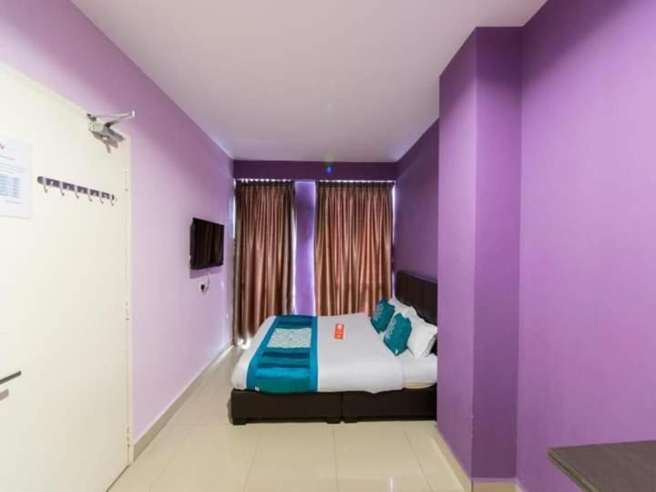 Hotel Zamburger Кота Дамансара Экстерьер фото